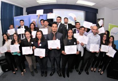 Estudiantes de Logística de CFT de la UV reciben certificados de competencia