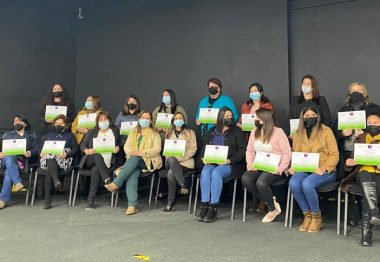 Más de 230 asistentes de educación de colegios municipales de Viña del Mar certifican sus competencias laborales