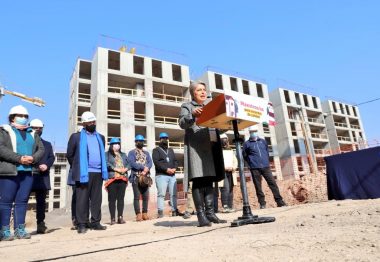 Gobierno anuncia programa de formación laboral para maestros y maestras de la Construcción